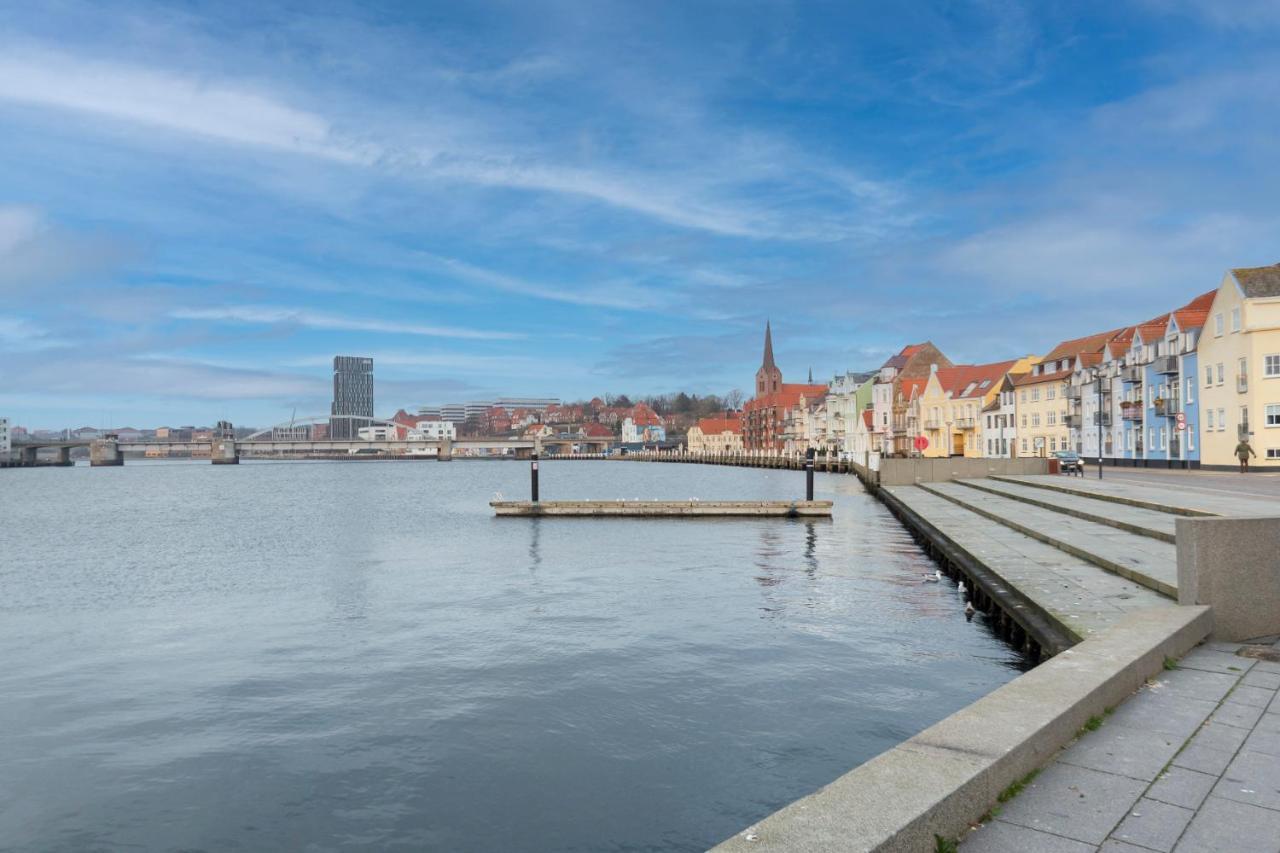 Harbour Walk Aparthotel Sønderborg Buitenkant foto