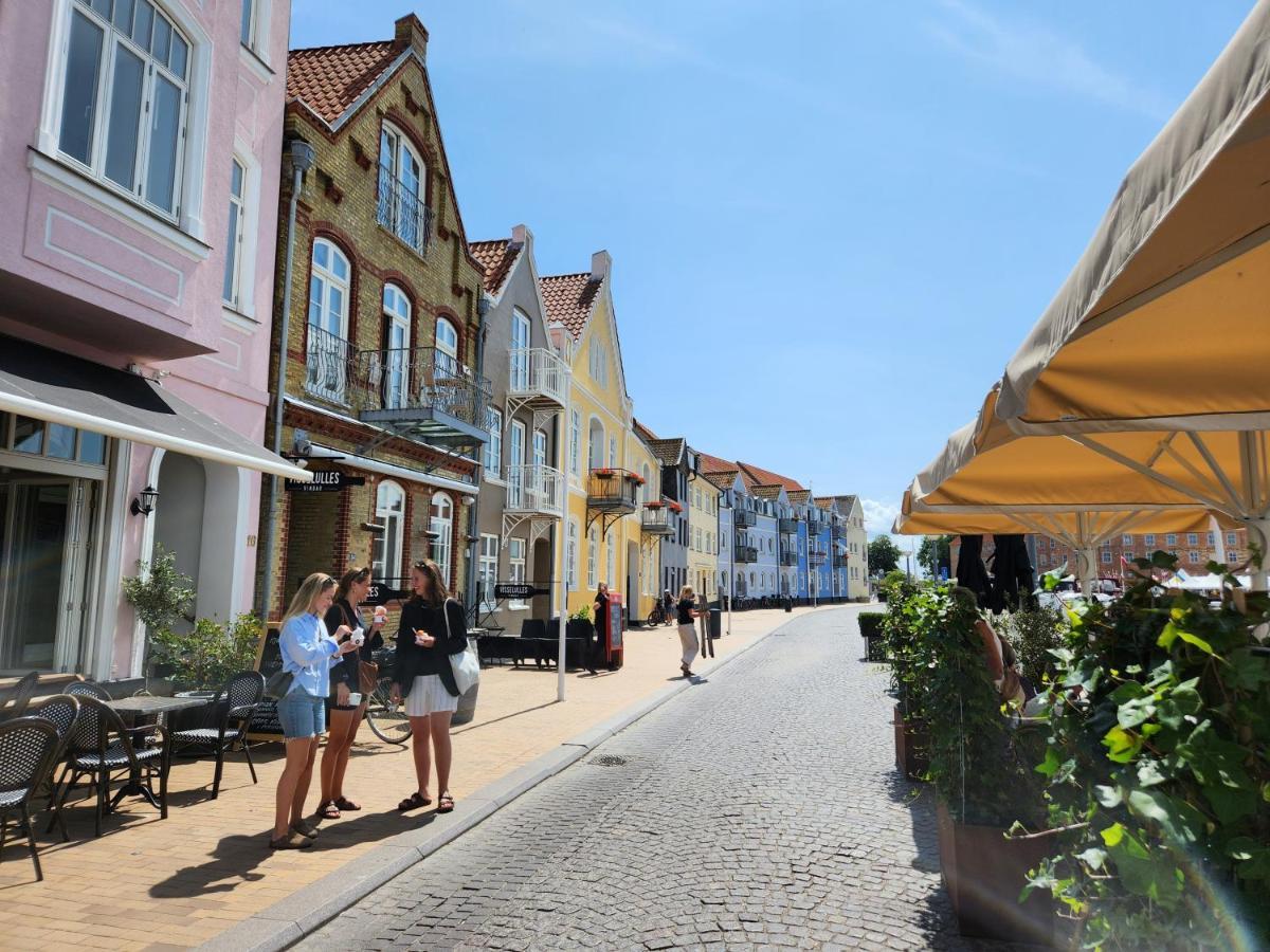 Harbour Walk Aparthotel Sønderborg Buitenkant foto